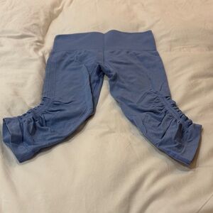 Lululemon Athletica Light Blue Capri Ruched Leggings